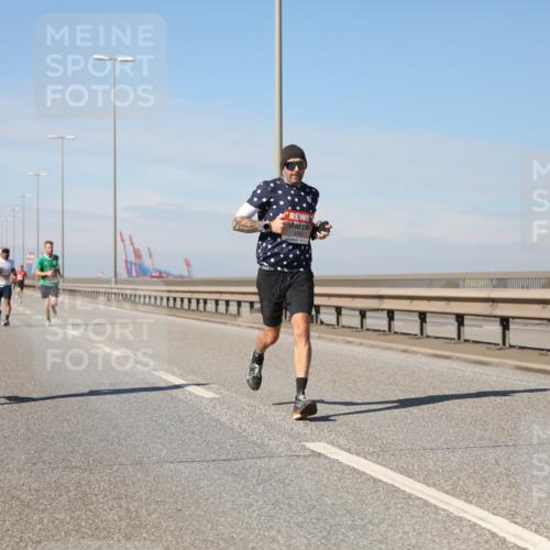03.10.2025 - Köhlbrandbrückenlauf Yannick Fuchs http://msf.ph/oto/9184739 03.10.2025 11:41:30 Position 3 6122, 6495 meine-sportfotos.de