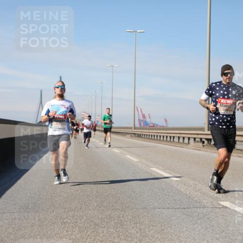 03.10.2025 - Köhlbrandbrückenlauf Yannick Fuchs http://msf.ph/oto/9184741 03.10.2025 11:41:30 Position 3 6495 meine-sportfotos.de