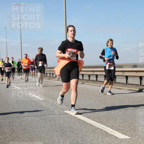 03.10.2025 - Köhlbrandbrückenlauf Yannick Fuchs http://msf.ph/oto/9184742 03.10.2025 12:02:36 Position 3  meine-sportfotos.de