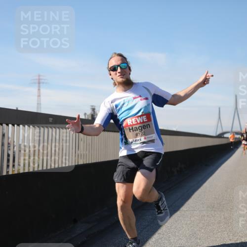 03.10.2025 - Köhlbrandbrückenlauf Yannick Fuchs http://msf.ph/oto/9184756 03.10.2025 11:41:32 Position 3 6122 meine-sportfotos.de