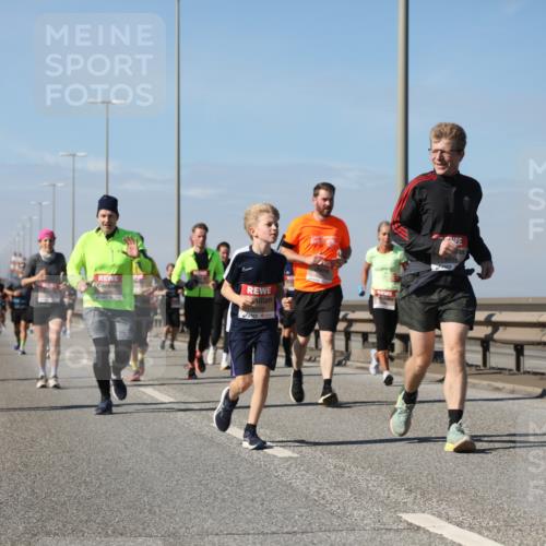 03.10.2025 - Köhlbrandbrückenlauf Yannick Fuchs http://msf.ph/oto/9184762 03.10.2025 12:02:39 Position 3  meine-sportfotos.de