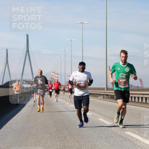 03.10.2025 - Köhlbrandbrückenlauf Yannick Fuchs http://msf.ph/oto/9184767 03.10.2025 11:41:33 Position 3 6091 meine-sportfotos.de