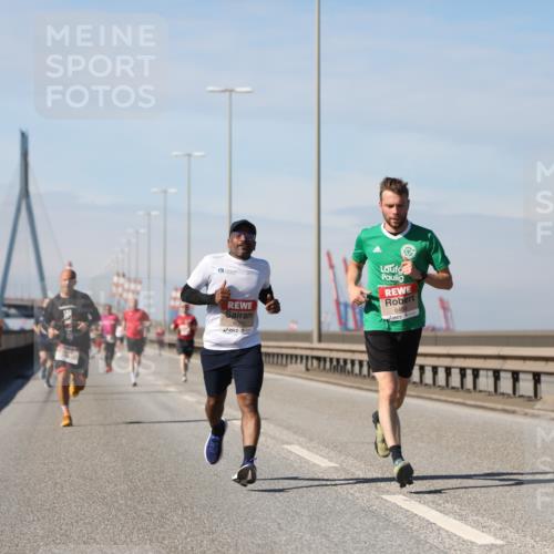 03.10.2025 - Köhlbrandbrückenlauf Yannick Fuchs http://msf.ph/oto/9184769 03.10.2025 11:41:34 Position 3 6091, 648 meine-sportfotos.de