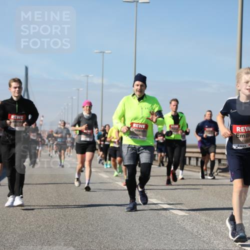 03.10.2025 - Köhlbrandbrückenlauf Yannick Fuchs http://msf.ph/oto/9184773 03.10.2025 12:02:41 Position 3 4646, 6598 meine-sportfotos.de
