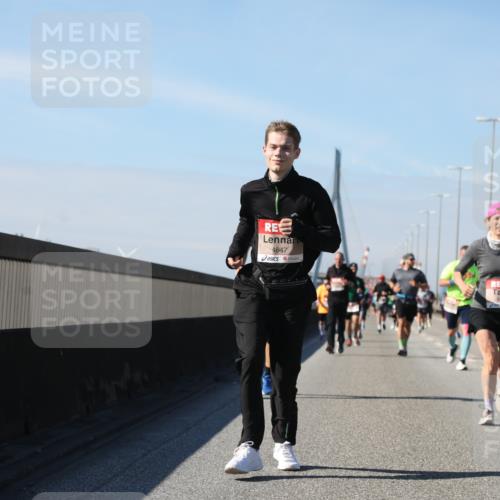 03.10.2025 - Köhlbrandbrückenlauf Yannick Fuchs http://msf.ph/oto/9184784 03.10.2025 12:02:42 Position 3 4647 meine-sportfotos.de