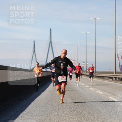 03.10.2025 - Köhlbrandbrückenlauf Yannick Fuchs http://msf.ph/oto/9184785 03.10.2025 11:41:36 Position 3 6266 meine-sportfotos.de