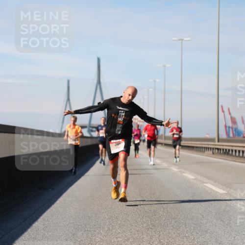 03.10.2025 - Köhlbrandbrückenlauf Yannick Fuchs http://msf.ph/oto/9184791 03.10.2025 11:41:37 Position 3  meine-sportfotos.de