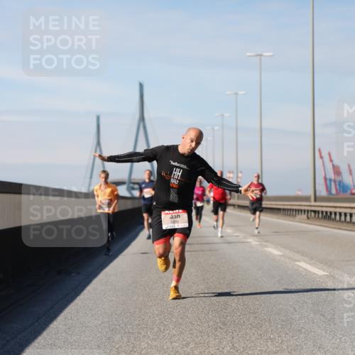 03.10.2025 - Köhlbrandbrückenlauf Yannick Fuchs http://msf.ph/oto/9184792 03.10.2025 11:41:37 Position 3 6266 meine-sportfotos.de