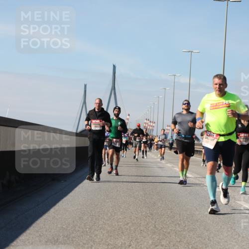 03.10.2025 - Köhlbrandbrückenlauf Yannick Fuchs http://msf.ph/oto/9184806 03.10.2025 12:02:46 Position 3  meine-sportfotos.de