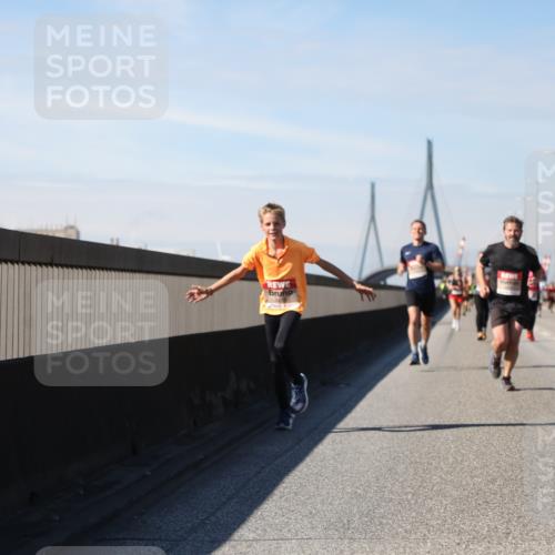 03.10.2025 - Köhlbrandbrückenlauf Yannick Fuchs http://msf.ph/oto/9184825 03.10.2025 11:41:40 Position 3  meine-sportfotos.de