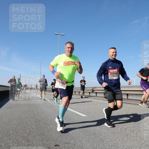 03.10.2025 - Köhlbrandbrückenlauf Yannick Fuchs http://msf.ph/oto/9184832 03.10.2025 12:02:49 Position 3 5933, 4204 meine-sportfotos.de