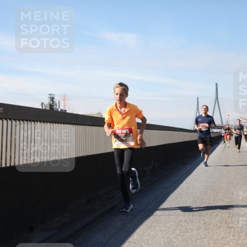03.10.2025 - Köhlbrandbrückenlauf Yannick Fuchs http://msf.ph/oto/9184837 03.10.2025 11:41:41 Position 3  meine-sportfotos.de