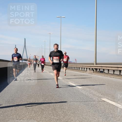 03.10.2025 - Köhlbrandbrückenlauf Yannick Fuchs http://msf.ph/oto/9184838 03.10.2025 11:41:42 Position 3  meine-sportfotos.de