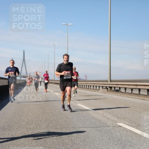 03.10.2025 - Köhlbrandbrückenlauf Yannick Fuchs http://msf.ph/oto/9184840 03.10.2025 11:41:42 Position 3  meine-sportfotos.de