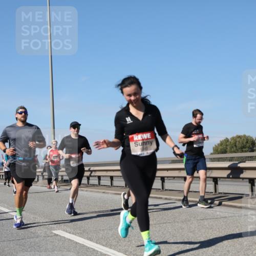 03.10.2025 - Köhlbrandbrückenlauf Yannick Fuchs http://msf.ph/oto/9184841 03.10.2025 12:02:50 Position 3  meine-sportfotos.de