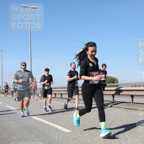 03.10.2025 - Köhlbrandbrückenlauf Yannick Fuchs http://msf.ph/oto/9184844 03.10.2025 12:02:50 Position 3  meine-sportfotos.de