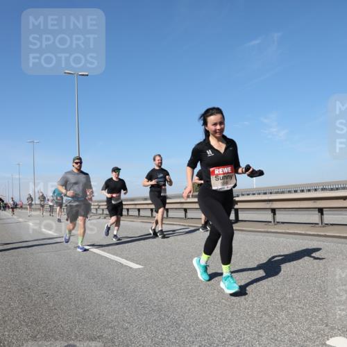 03.10.2025 - Köhlbrandbrückenlauf Yannick Fuchs http://msf.ph/oto/9184846 03.10.2025 12:02:50 Position 3  meine-sportfotos.de