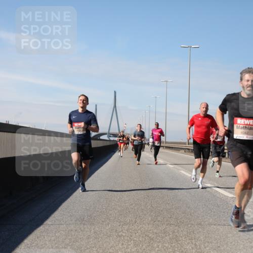 03.10.2025 - Köhlbrandbrückenlauf Yannick Fuchs http://msf.ph/oto/9184849 03.10.2025 11:41:43 Position 3 4170, 4042 meine-sportfotos.de