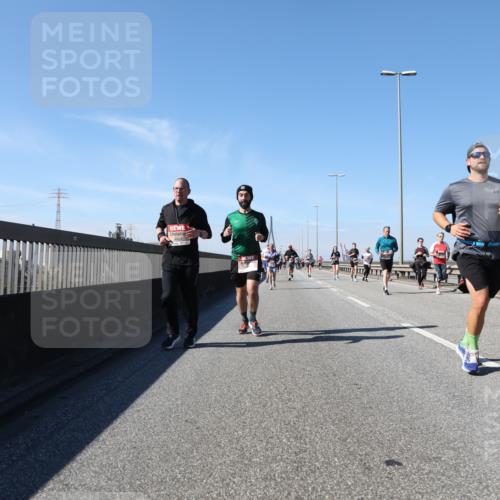 03.10.2025 - Köhlbrandbrückenlauf Yannick Fuchs http://msf.ph/oto/9184853 03.10.2025 12:02:51 Position 3  meine-sportfotos.de
