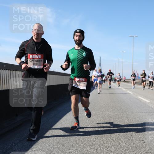 03.10.2025 - Köhlbrandbrückenlauf Yannick Fuchs http://msf.ph/oto/9184859 03.10.2025 12:02:52 Position 3 4903, 6480 meine-sportfotos.de