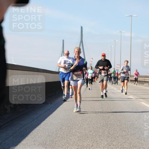 03.10.2025 - Köhlbrandbrückenlauf Yannick Fuchs http://msf.ph/oto/9184864 03.10.2025 12:02:53 Position 3 6673 meine-sportfotos.de