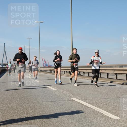 03.10.2025 - Köhlbrandbrückenlauf Yannick Fuchs http://msf.ph/oto/9184884 03.10.2025 12:02:56 Position 3  meine-sportfotos.de