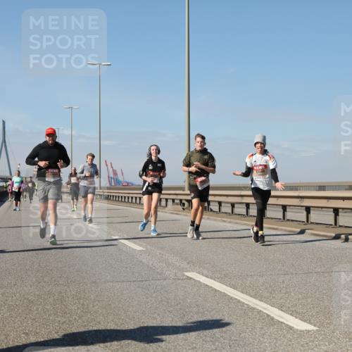 03.10.2025 - Köhlbrandbrückenlauf Yannick Fuchs http://msf.ph/oto/9184886 03.10.2025 12:02:57 Position 3  meine-sportfotos.de