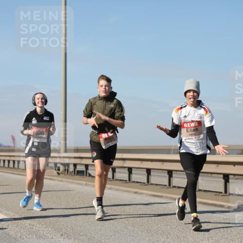 03.10.2025 - Köhlbrandbrückenlauf Yannick Fuchs http://msf.ph/oto/9184894 03.10.2025 12:02:57 Position 3 4945 meine-sportfotos.de