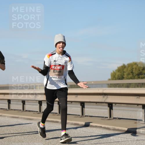 03.10.2025 - Köhlbrandbrückenlauf Yannick Fuchs http://msf.ph/oto/9184896 03.10.2025 12:02:58 Position 3 5056, 4945 meine-sportfotos.de