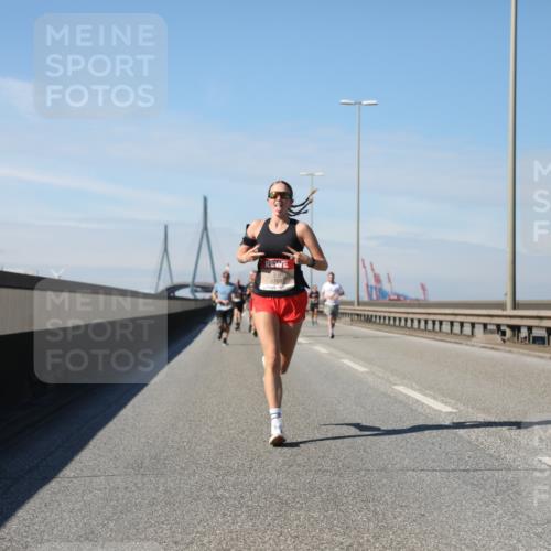 03.10.2025 - Köhlbrandbrückenlauf Yannick Fuchs http://msf.ph/oto/9184904 03.10.2025 11:41:50 Position 3  meine-sportfotos.de