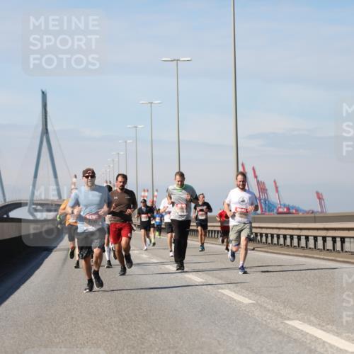 03.10.2025 - Köhlbrandbrückenlauf Yannick Fuchs http://msf.ph/oto/9184919 03.10.2025 11:41:52 Position 3  meine-sportfotos.de