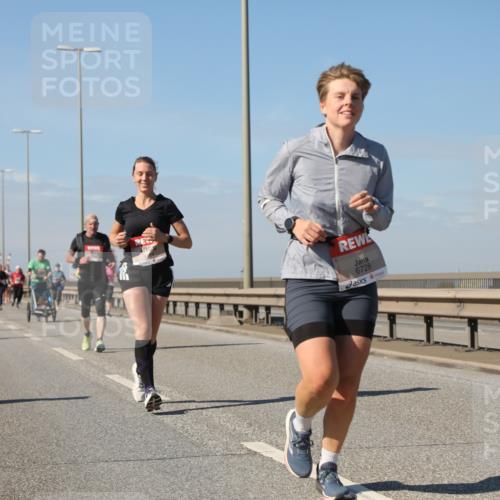 03.10.2025 - Köhlbrandbrückenlauf Yannick Fuchs http://msf.ph/oto/9184928 03.10.2025 12:03:01 Position 3 6728 meine-sportfotos.de