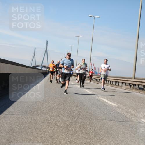 03.10.2025 - Köhlbrandbrückenlauf Yannick Fuchs http://msf.ph/oto/9184930 03.10.2025 11:41:53 Position 3  meine-sportfotos.de