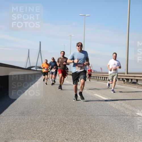 03.10.2025 - Köhlbrandbrückenlauf Yannick Fuchs http://msf.ph/oto/9184943 03.10.2025 11:41:54 Position 3  meine-sportfotos.de