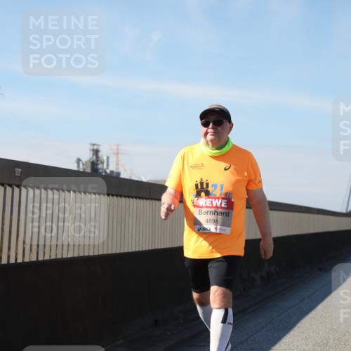 03.10.2025 - Köhlbrandbrückenlauf Yannick Fuchs http://msf.ph/oto/9184945 03.10.2025 12:03:04 Position 3 4895 meine-sportfotos.de