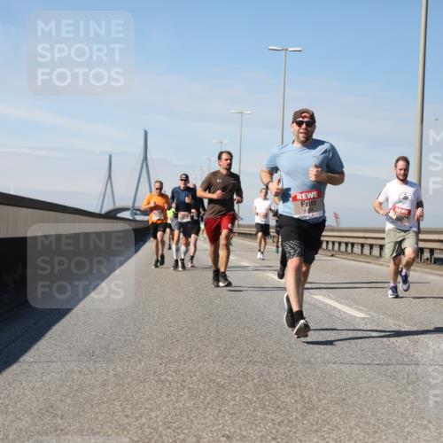 03.10.2025 - Köhlbrandbrückenlauf Yannick Fuchs http://msf.ph/oto/9184948 03.10.2025 11:41:55 Position 3  meine-sportfotos.de