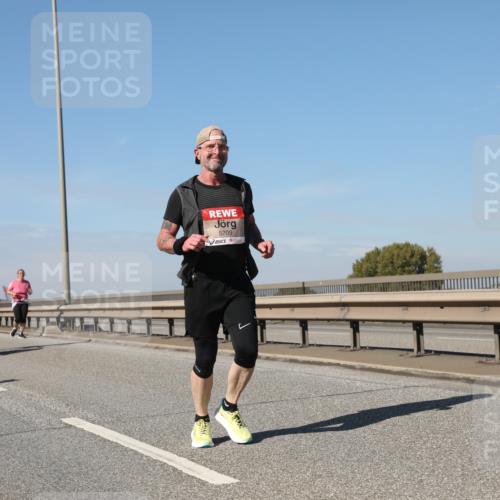 03.10.2025 - Köhlbrandbrückenlauf Yannick Fuchs http://msf.ph/oto/9184954 03.10.2025 12:03:06 Position 3 5709 meine-sportfotos.de