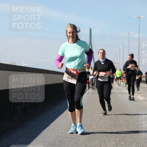 03.10.2025 - Köhlbrandbrückenlauf Yannick Fuchs http://msf.ph/oto/9184959 03.10.2025 12:03:07 Position 3 5885 meine-sportfotos.de
