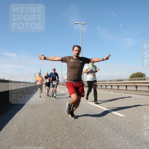 03.10.2025 - Köhlbrandbrückenlauf Yannick Fuchs http://msf.ph/oto/9184961 03.10.2025 11:41:57 Position 3  meine-sportfotos.de