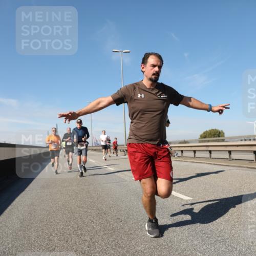 03.10.2025 - Köhlbrandbrückenlauf Yannick Fuchs http://msf.ph/oto/9184965 03.10.2025 11:41:58 Position 3  meine-sportfotos.de