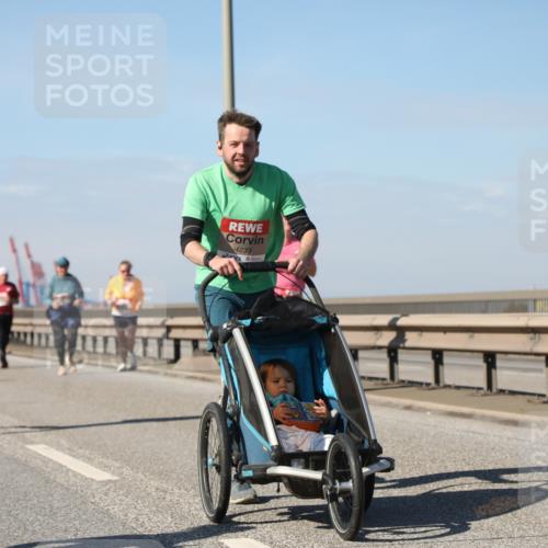 03.10.2025 - Köhlbrandbrückenlauf Yannick Fuchs http://msf.ph/oto/9184977 03.10.2025 12:03:09 Position 3 4239 meine-sportfotos.de