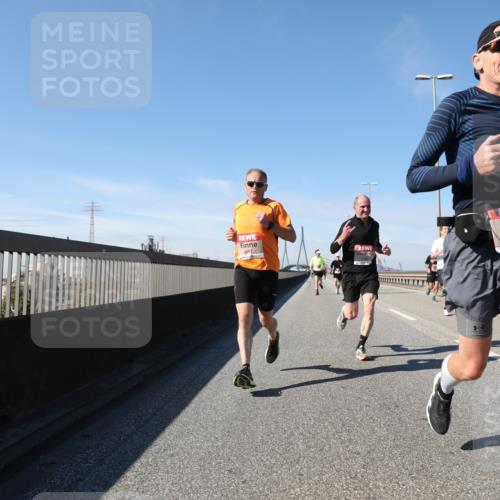 03.10.2025 - Köhlbrandbrückenlauf Yannick Fuchs http://msf.ph/oto/9184979 03.10.2025 11:41:59 Position 3 4037, 6629 meine-sportfotos.de