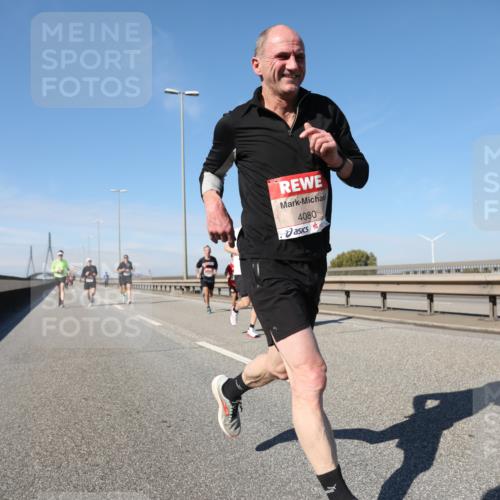03.10.2025 - Köhlbrandbrückenlauf Yannick Fuchs http://msf.ph/oto/9184990 03.10.2025 11:42:00 Position 3 4080 meine-sportfotos.de