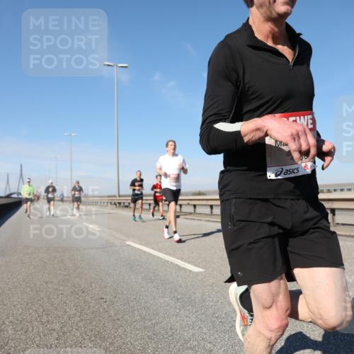 03.10.2025 - Köhlbrandbrückenlauf Yannick Fuchs http://msf.ph/oto/9184992 03.10.2025 11:42:00 Position 3  meine-sportfotos.de