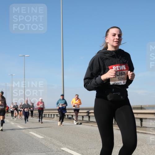 03.10.2025 - Köhlbrandbrückenlauf Yannick Fuchs http://msf.ph/oto/9185014 03.10.2025 12:03:13 Position 3 5290 meine-sportfotos.de