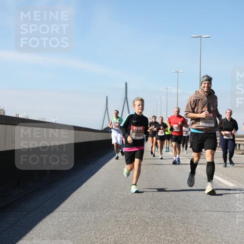 03.10.2025 - Köhlbrandbrückenlauf Yannick Fuchs http://msf.ph/oto/9185030 03.10.2025 12:03:15 Position 3 6114 meine-sportfotos.de