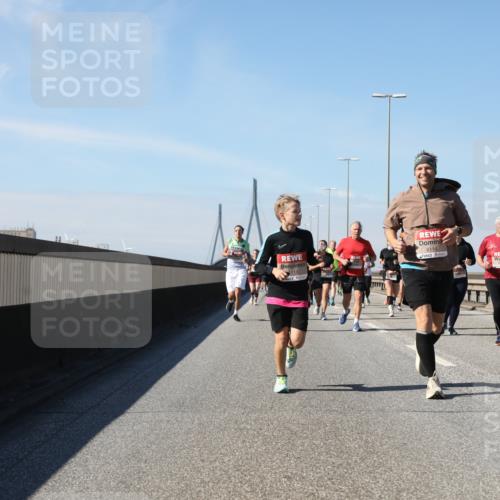 03.10.2025 - Köhlbrandbrückenlauf Yannick Fuchs http://msf.ph/oto/9185031 03.10.2025 12:03:16 Position 3 6114 meine-sportfotos.de