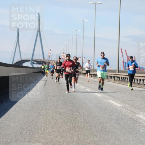 03.10.2025 - Köhlbrandbrückenlauf Yannick Fuchs http://msf.ph/oto/9185033 03.10.2025 11:42:05 Position 3  meine-sportfotos.de