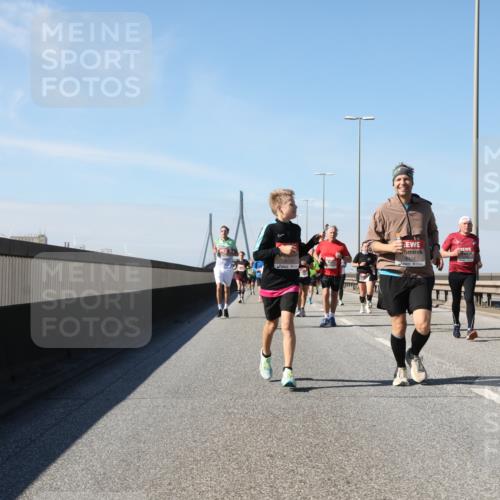 03.10.2025 - Köhlbrandbrückenlauf Yannick Fuchs http://msf.ph/oto/9185034 03.10.2025 12:03:16 Position 3 6114 meine-sportfotos.de