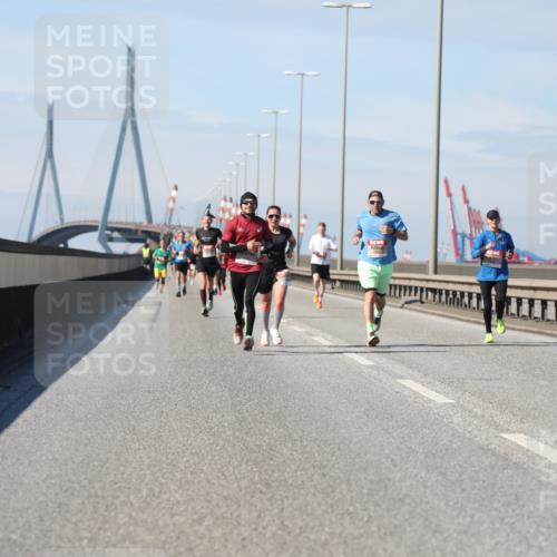 03.10.2025 - Köhlbrandbrückenlauf Yannick Fuchs http://msf.ph/oto/9185035 03.10.2025 11:42:05 Position 3  meine-sportfotos.de